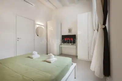 Casa in vendita, Via Parmigianino, Milano