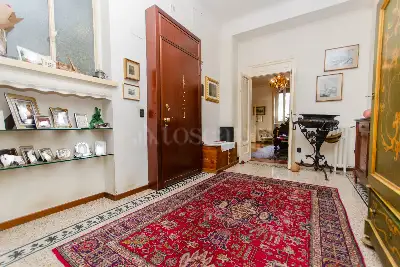Casa in vendita, Via Sardegna 44, Milano
