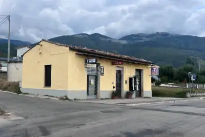 Negozio in vendita, Via Romana Selva, Sora