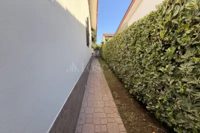 Casa Indipendente in vendita, Viale Corona Australe, Ardea