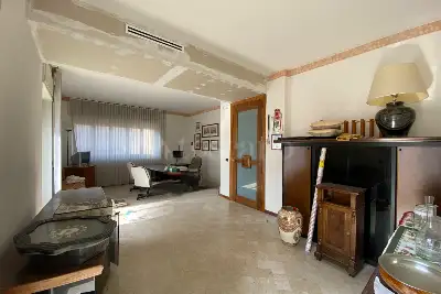 Casa in vendita, Via Roberto da Bari, Bari