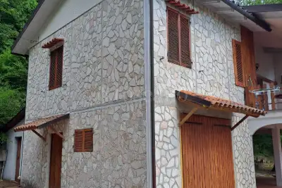 Villa in vendita, Strada Provinciale 5, Labro