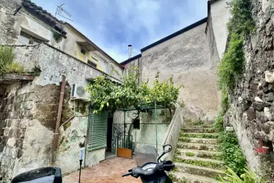 Casa in vendita, Via Fratelli della Valle, Castel Morrone