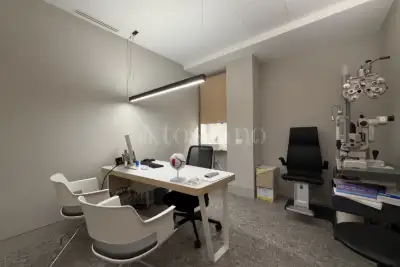 Negozio in vendita, Via Friuli, Milano