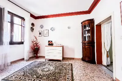 Casa Indipendente in vendita, via Umberto 11, Tula