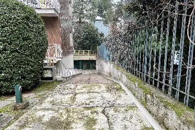 Box in vendita, Via dei Benedettini, Milano