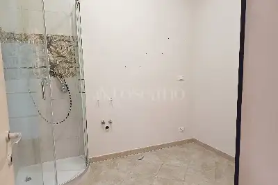 Negozio in vendita, Viale Ronchi , Roma