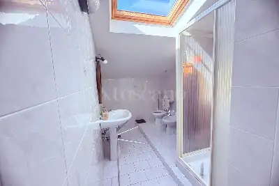 Villino a Schiera in vendita, Via Sem Benelli, Prato