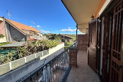 Villino a Schiera in vendita, Via Roma, San Pietro Clarenza