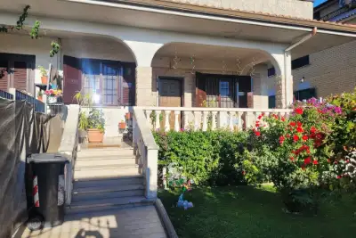 Villa Plurifamiliare in vendita, Via Garigliano Vicinale, Monterotondo