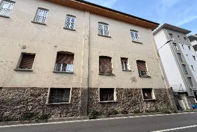 Magazzino in vendita, Via Cesare Cantù, Cantù