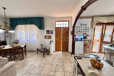 Casa Indipendente in vendita, Via Acquapendente, Nettuno