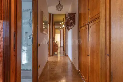 Casa in vendita, Via Giovanni Pascoli, Milano