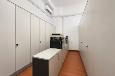 Negozio in vendita, Via Friuli, Milano