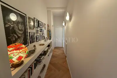 Casa in vendita, Via Galliera, Bologna