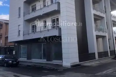 Negozio in vendita, Via Della Pineta, Avezzano