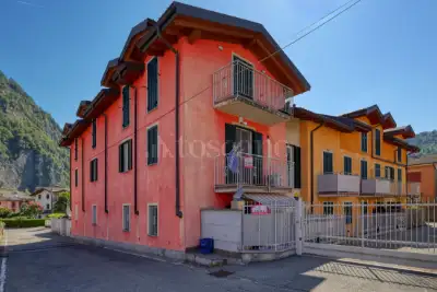 Casa in vendita, Via Taiana, Lavena Ponte Tresa