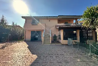 Villa in vendita, Via Armungia, Fiumicino