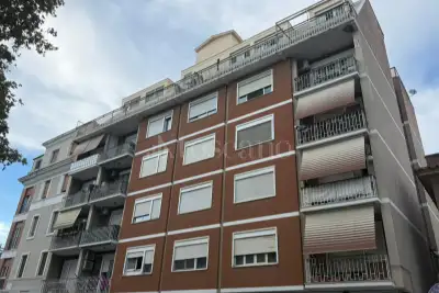 Casa in vendita, Corso Duca di Genova, Roma