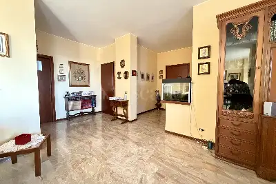 Casa in vendita, Via Lucerna, Milano