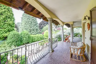 Villa in vendita, Via Edmondo De Amicis, Fino Mornasco