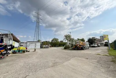 Attività Commerciale in vendita, Via per Cascina Amata, Mariano Comense