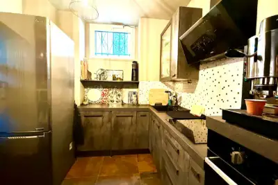 Casa in vendita, Via Achille Bizzoni, Milano