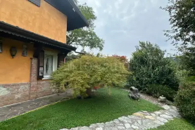 Casa Indipendente in vendita, Via Campiani, Cellatica