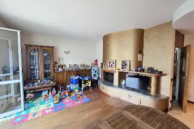 Casa in vendita, Lezzeno; Loc Pescaù, Lezzeno