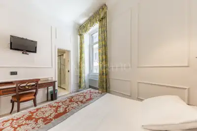 Albergo in vendita, Via Firenze, Roma