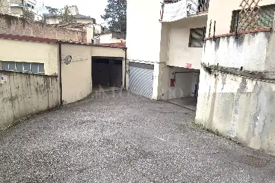 Box in affitto, Via degli Artisti, Firenze