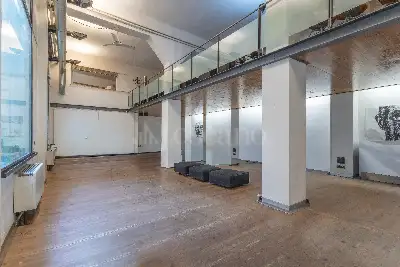 Loft in vendita, Viale Emilio Caldara, Milano