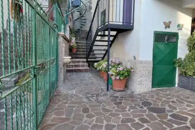 Casa Indipendente in vendita, Via Calabria, Sezze
