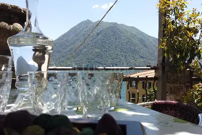 Casa Indipendente in vendita, Via Schignano, Argegno