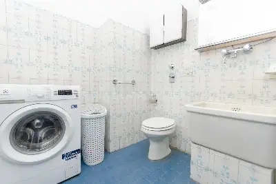 Casa in vendita, Via Lario, Milano