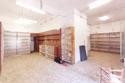 Negozio in vendita, VIA IVANOE BONOMI , Roma