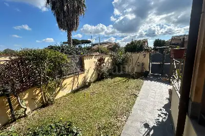 Villa in vendita, Via Lavarone, Roma