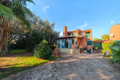 Villa Bifamiliare in vendita, Via Ippia Di Elide , Roma