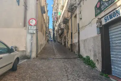 Negozio in vendita, Salita I del Rosario, Catanzaro