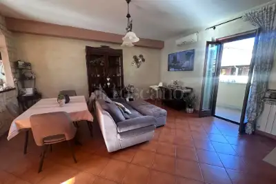 Villino a Schiera in vendita, Via Sesto San Giovanni, Roma