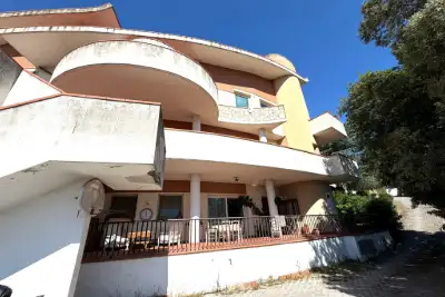Villa Plurifamiliare in vendita, Vicolo della Riserva del Fontanile, Roma