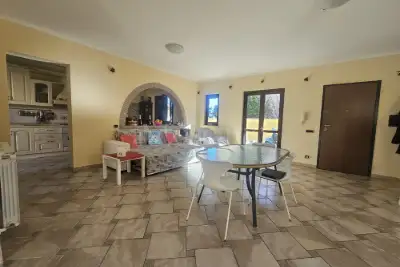 Villino a Schiera in vendita, Via Jenne, Anzio