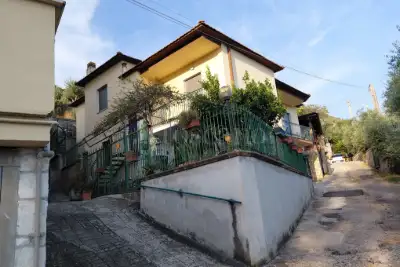 Casa Indipendente in vendita, Via Calabria, Sezze