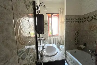 Casa in vendita, Via Alberto Casella, Prato