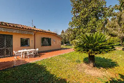 Villino a Schiera in vendita, Largo Olgiata, Roma