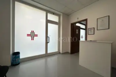 Negozio in vendita, Via Giuseppe Mazzini, Concesio