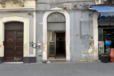 Negozio in vendita, Via Giuseppe Garibaldi, Catania