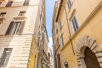 Casa in vendita, Via Monterone, Roma
