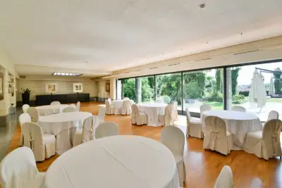 Albergo in vendita, Via XXV Aprile, Figino Serenza