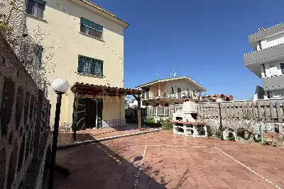 Casa in vendita, Via delle Capinere, Ardea